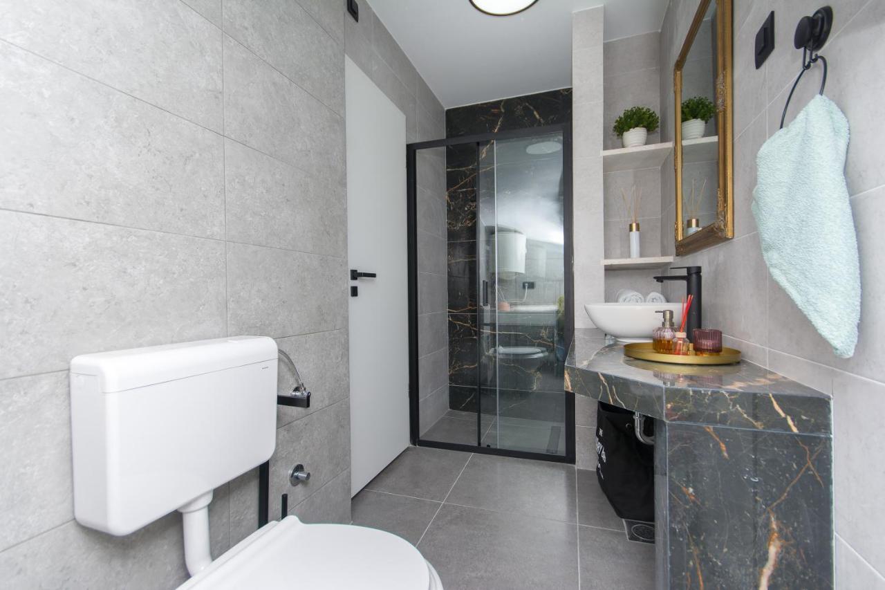 Sapphire Studio Apartment With Free Private Parking Дубровник Экстерьер фото