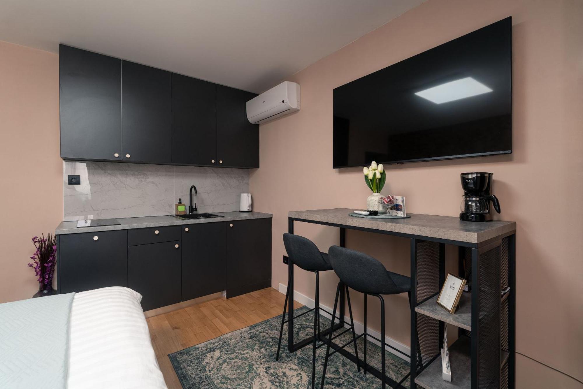 Sapphire Studio Apartment With Free Private Parking Дубровник Экстерьер фото